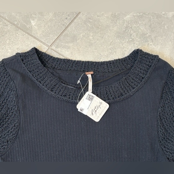 NWT FREE PEOPLE CUFFING SEASON TOP - Picture 12 of 13